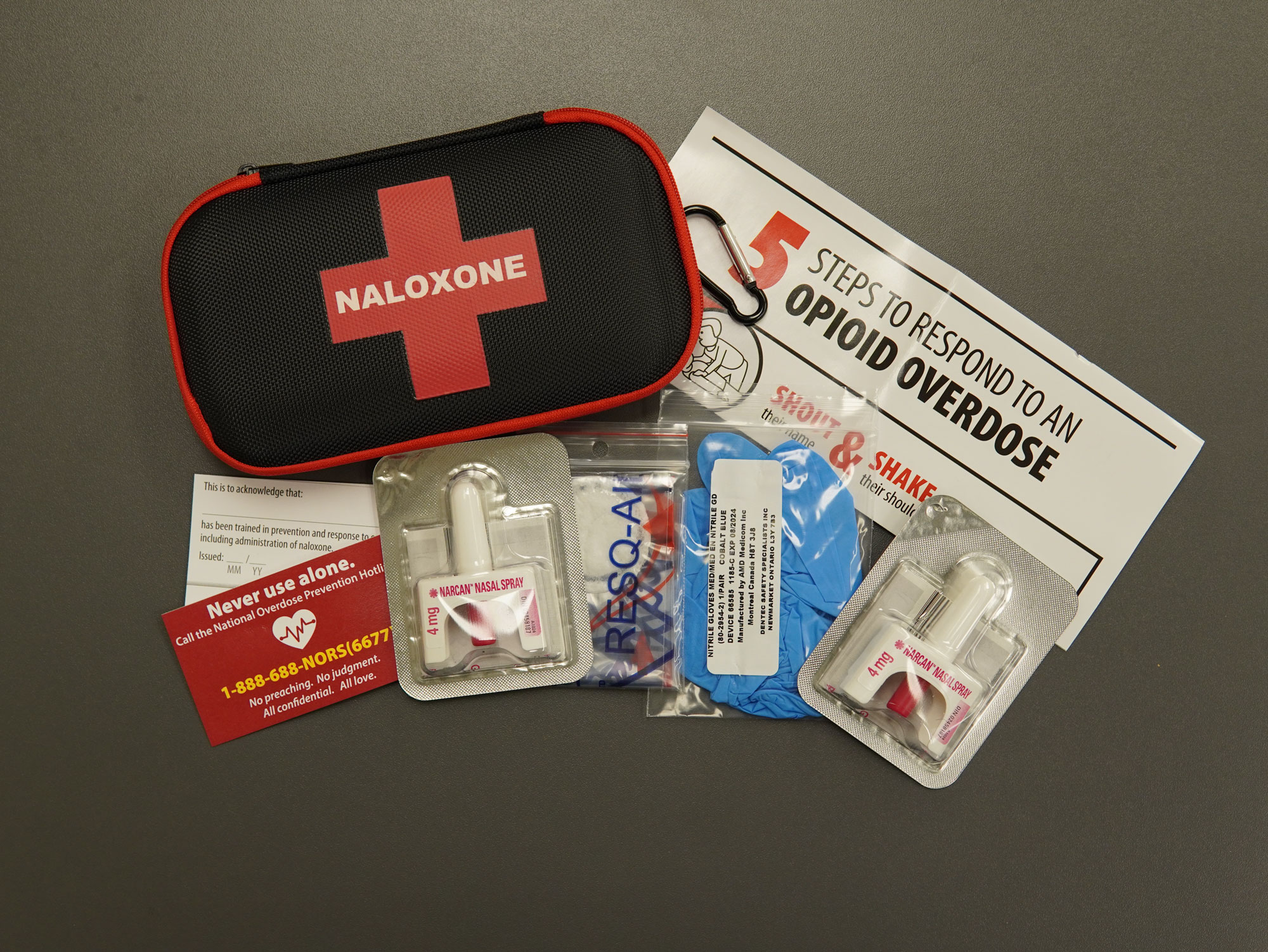 Contents of a Naloxone kit.